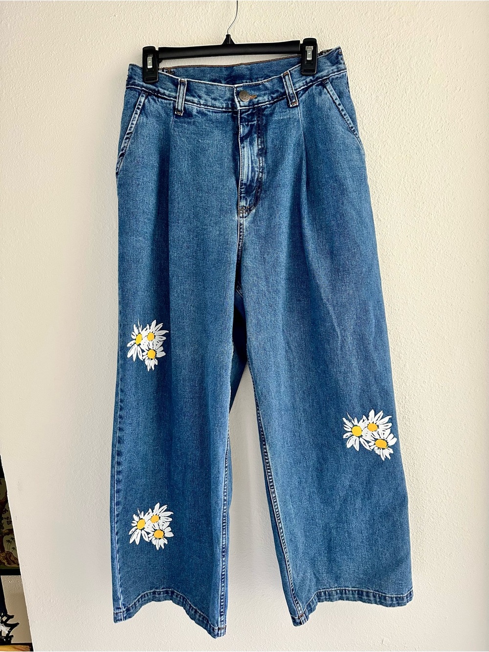 Lucy & Yak Blue High Waisted Wide-Leg Jeans with Daisy Appliqués - Picture 1 of 5